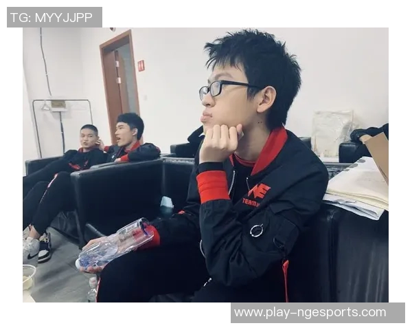 电竞新闻王者荣耀TES战术引发热议玩家与评论员观点大相径庭 电竞新闻王者荣耀TES战术引发热议玩家与评论员观点大相径庭